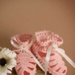 Botoșei croșetați Săndăluță - roz