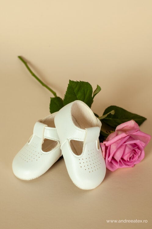 Pantofi botez B 625 - alb