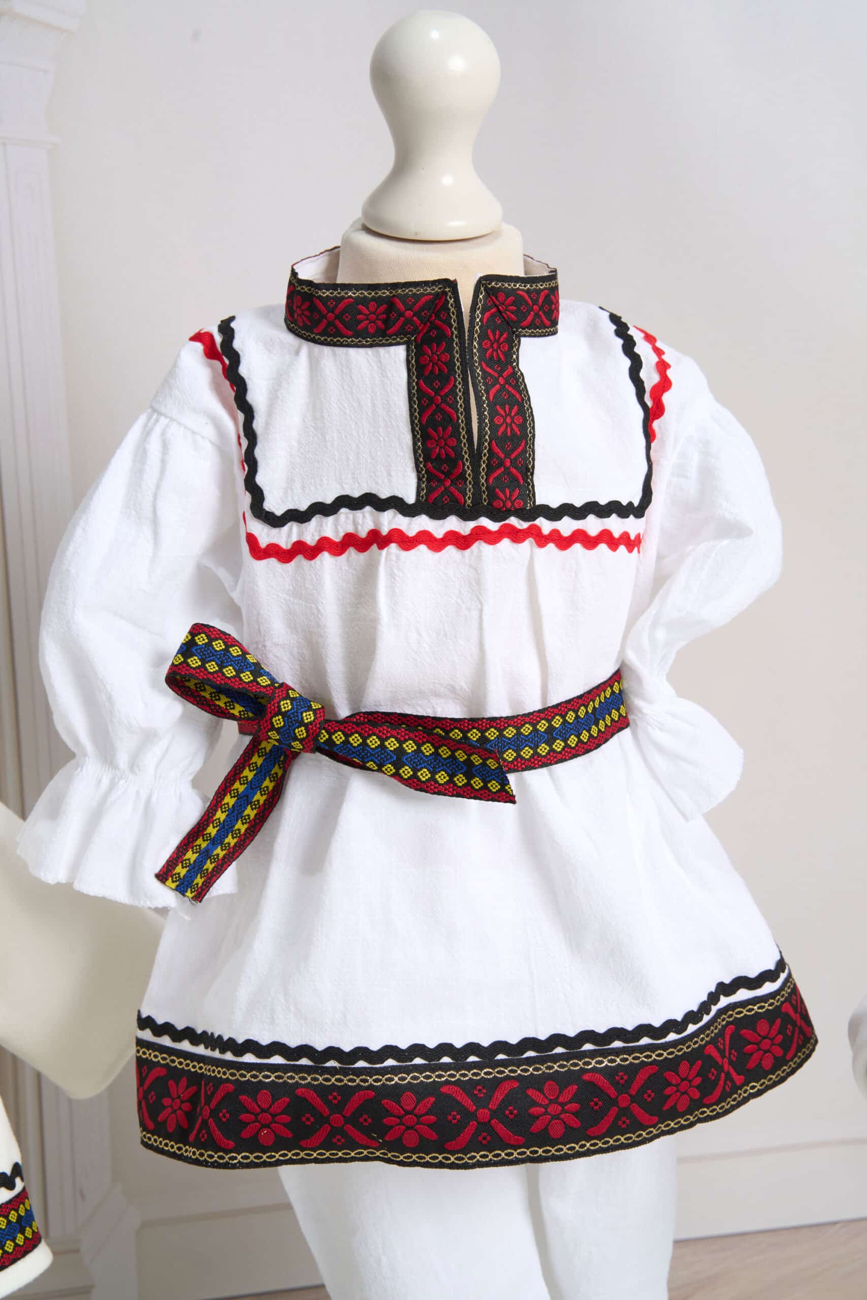 Costum Tradițional Băiat - Jachetă 3 Costum Tradițional Băiat - Jachetă - imagine 3