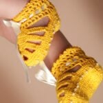 Botoșei croșetați Săndăluță - galben