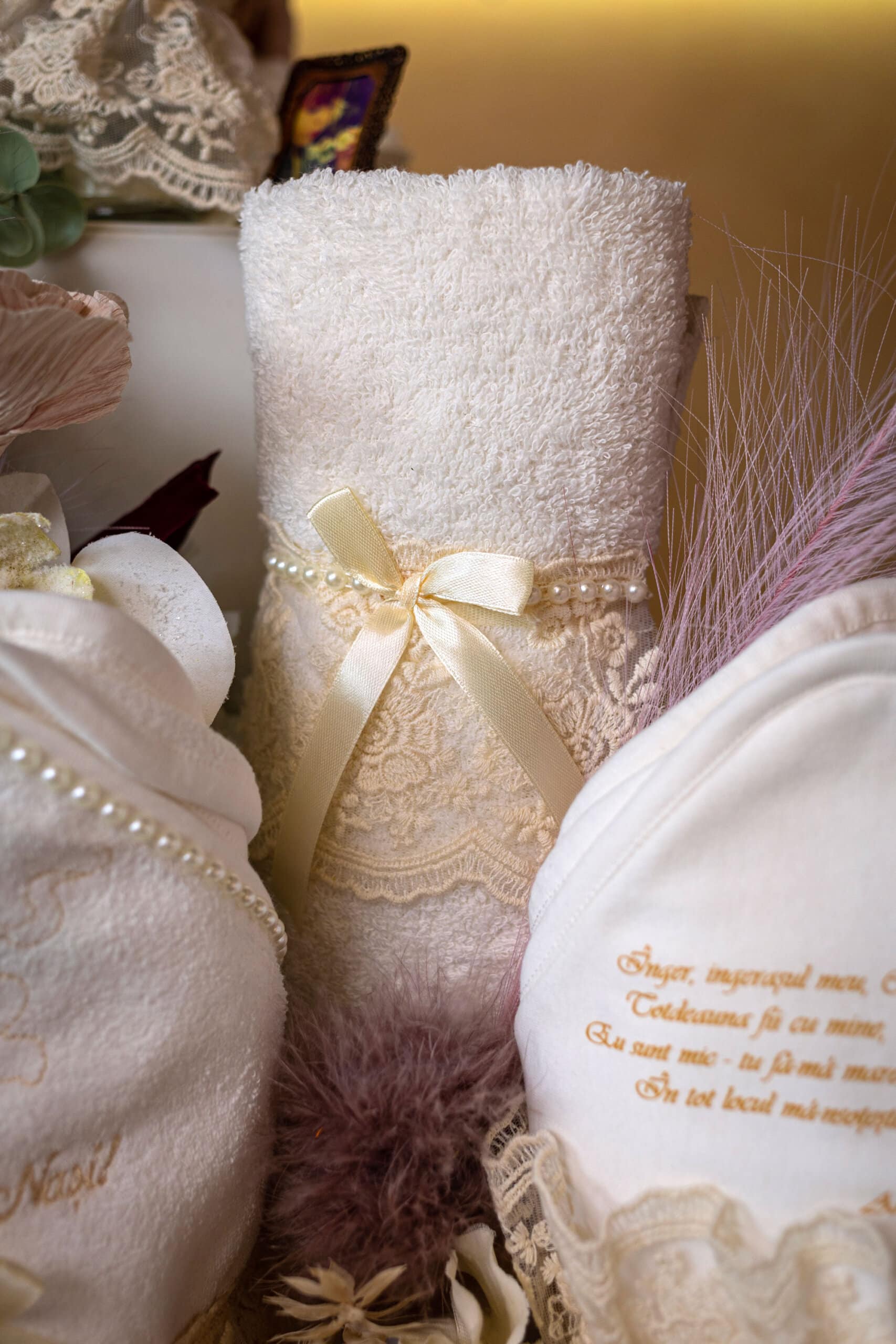 Set complet botez (trusou) - Catherine - ivoire - mânecă lungă 17 Set complet botez (trusou) - Catherine - ivoire - mânecă lungă - imagine 17