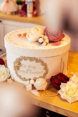 Cutie-decor-trusou-botez-TRSDECO-Auriu (2)