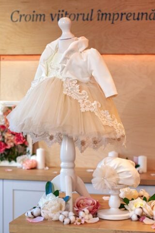 Rochiță Margueritte - bej (mânecă lungă)