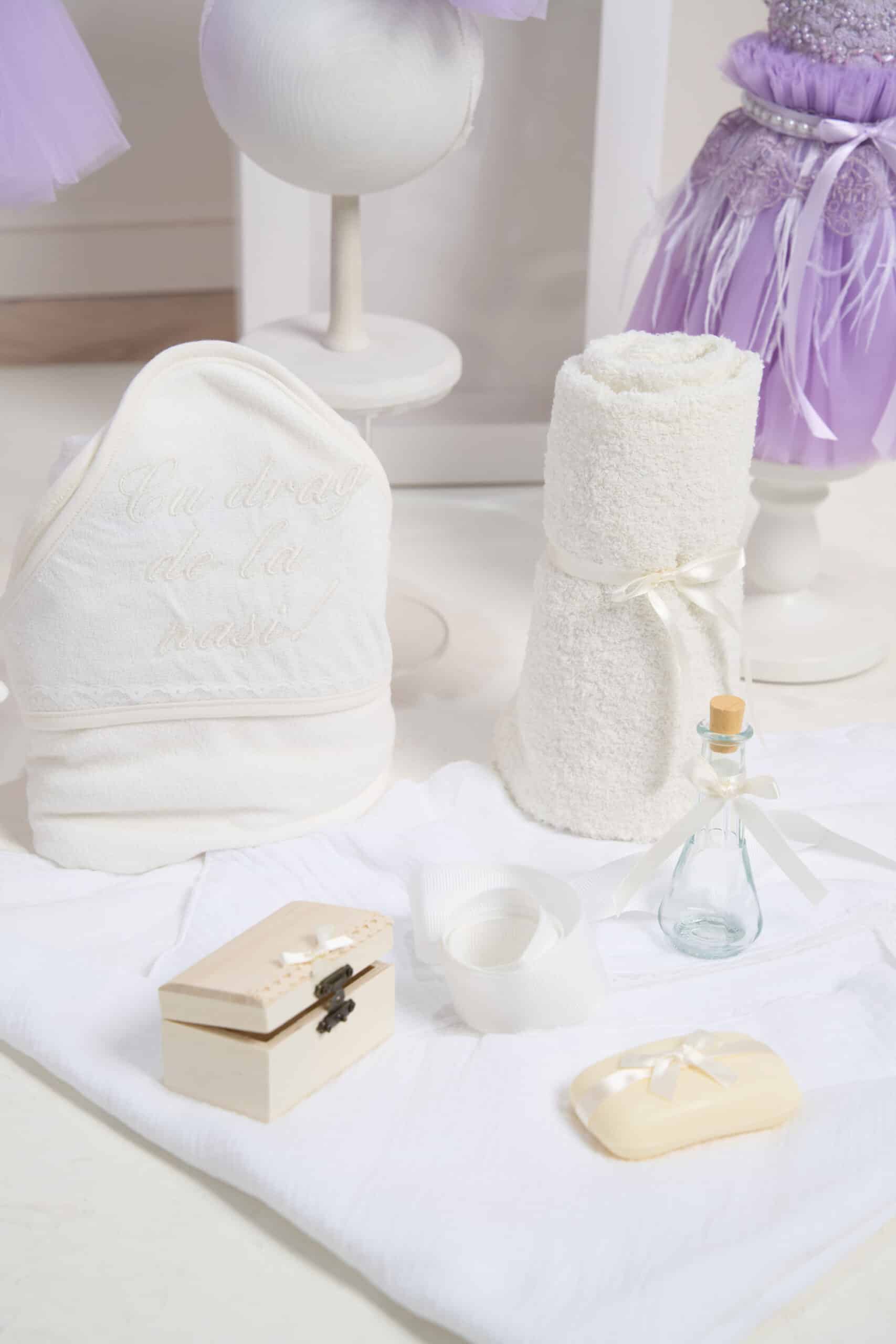 Set Fete Lilly + Trusou + Lumânare 3 Set Fete Lilly + Trusou + Lumânare - imagine 3