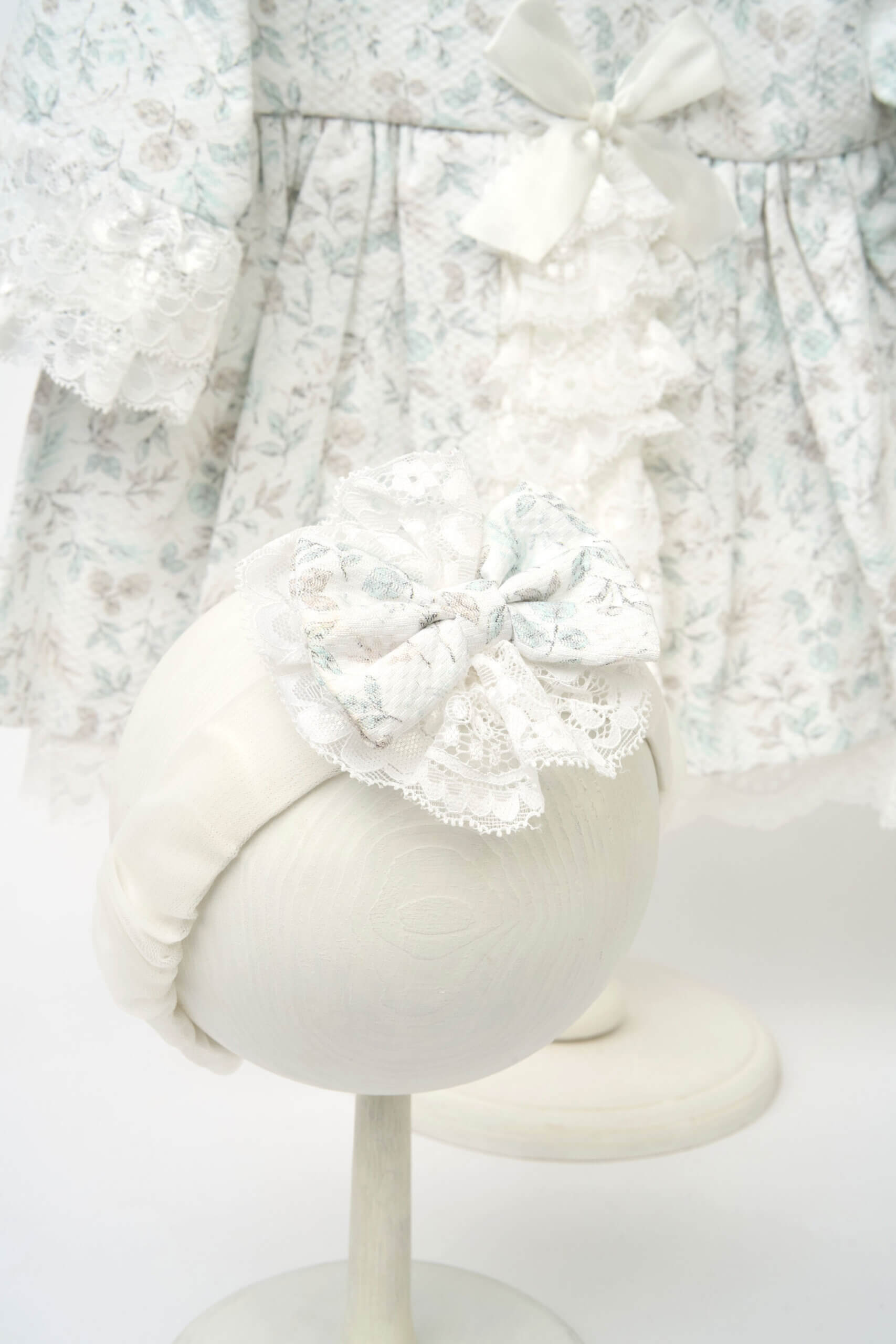 Rochiță Eva Brocart 7 Rochiță Eva Brocart - imagine 7