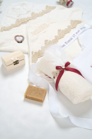 Trusou De Botez Baieti Burgundy
