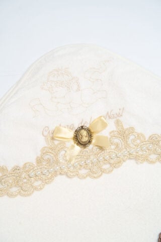 Trusou De Botez Fete Bej