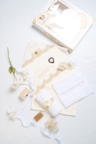 Trusou De Botez Fete Bej