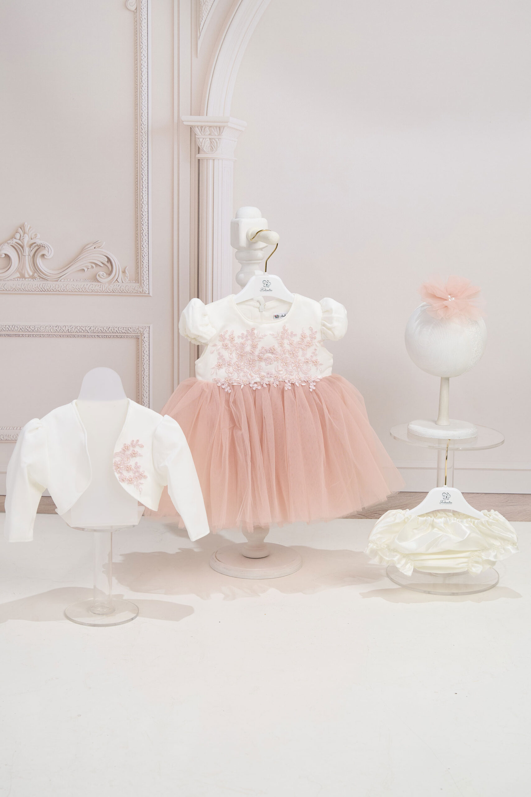 Compleu Rose-Vintage (mânecă scurtă)