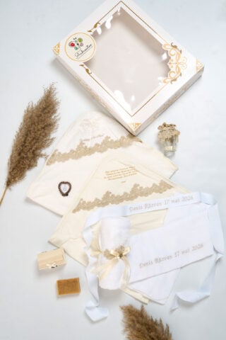 Trusou De Botez Baieti Auriu