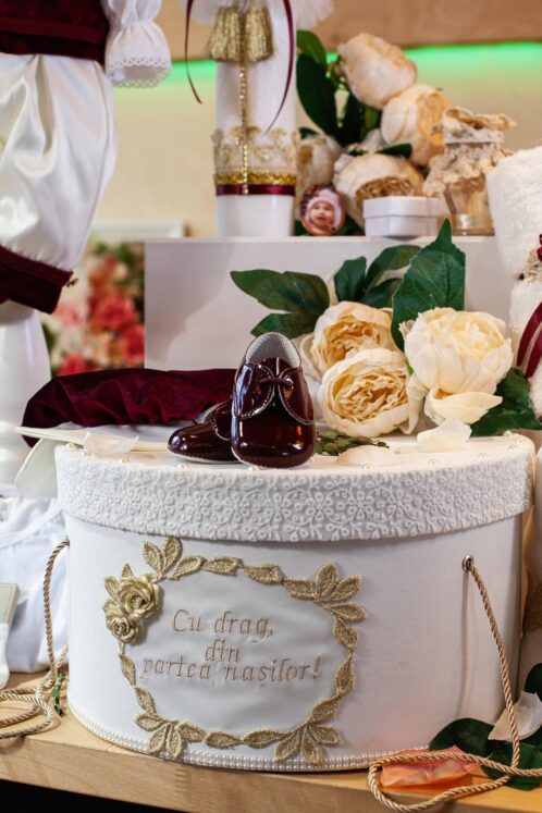Set complet botez (trusou) - Micul Marchiz - burgundy - imagine 5