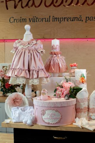 Set complet botez (trusou) - Micuța Crăiasă - roz - mânecă scurtă