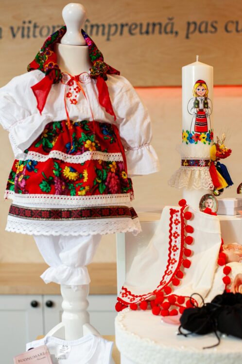 Set complet botez (trusou) - Costum tradițional fete - vestă - imagine 2