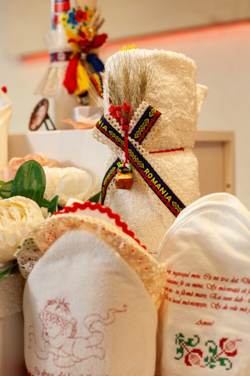 Set complet botez (trusou) - Costum tradițional fete - vestă - imagine 6