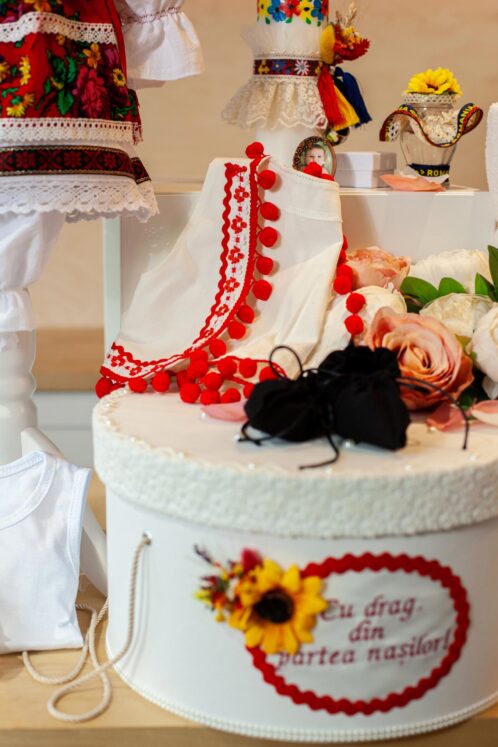Set complet botez (trusou) - Costum tradițional fete - vestă - imagine 4