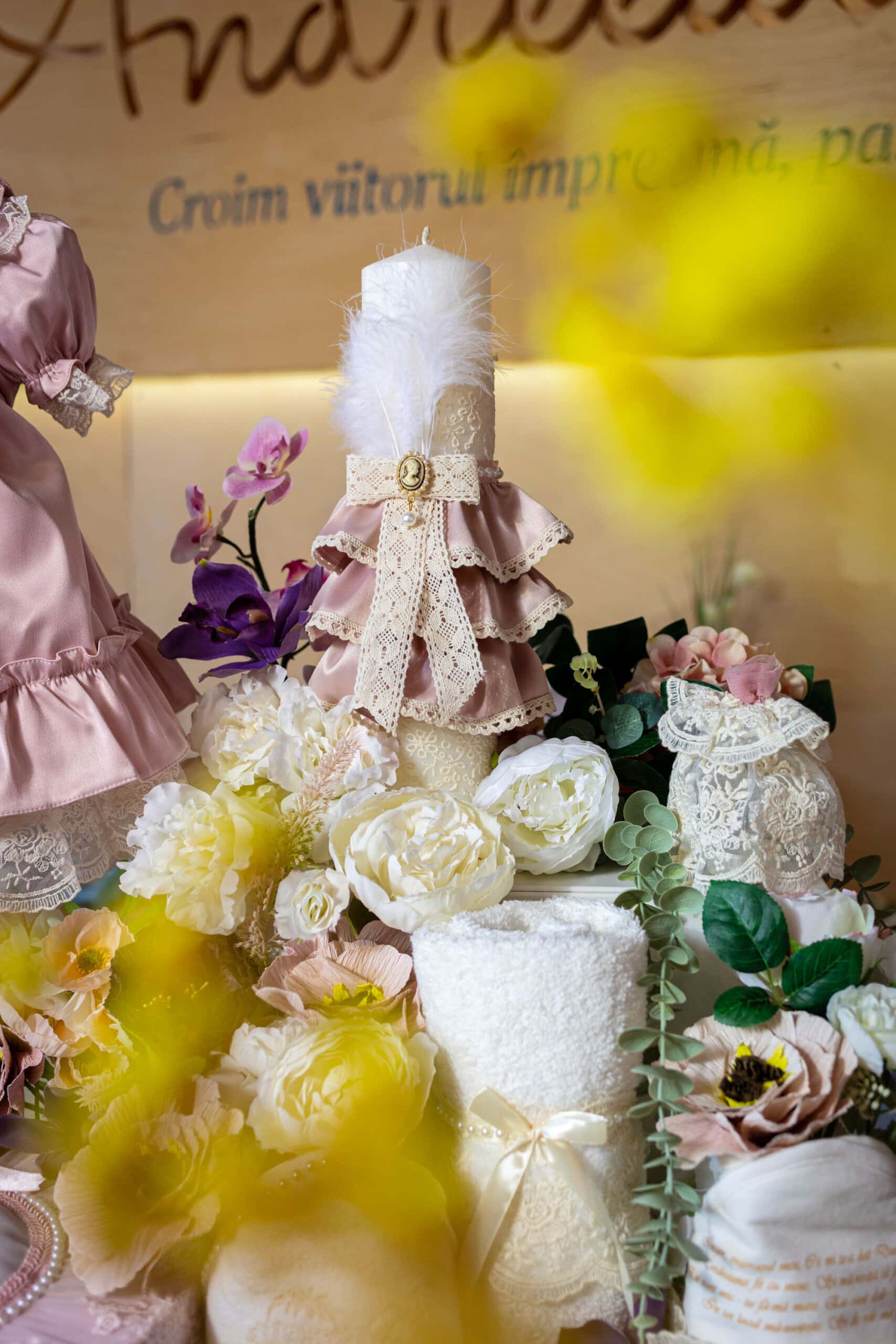 Set complet botez (trusou) - Micuța Crăiasă - roz - Volane Vintage 5 Set complet botez (trusou) - Micuța Crăiasă - roz - Volane Vintage - imagine 5