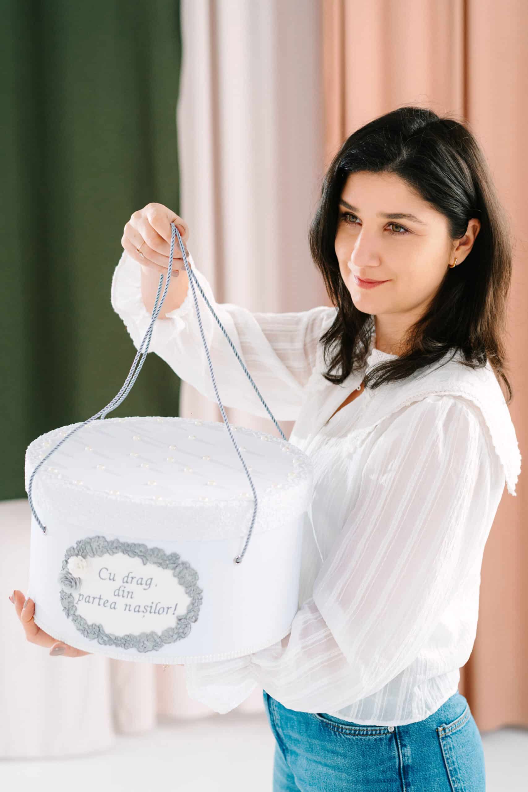 Cufăr botez - gri 1 Cufăr botez - gri