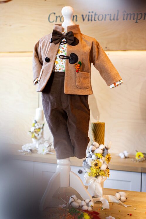 Costum Leon - bej - imagine 2