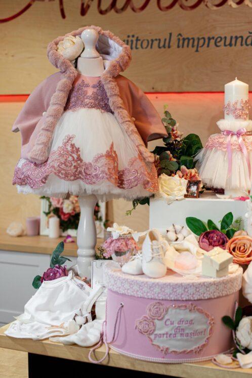 Set complet botez (trusou) - Milla cu capă - roz vintage - imagine 3