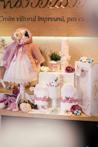 Set Esential Pentru Botez Rochie Cu Dantela Si Capa Fnatalie369