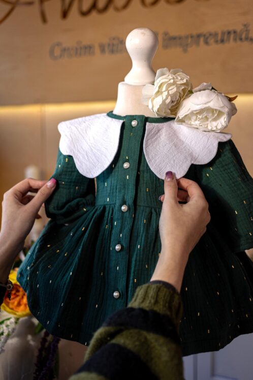 Rochie cu guler Petale alb - verde - imagine 4