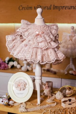 rochie-botez-fete-dantela-volane-roz-vintage-claire (5)