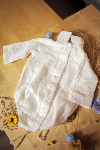 costum cu salopeta botez raiat imprimat BMIHAI369 10 scaled
