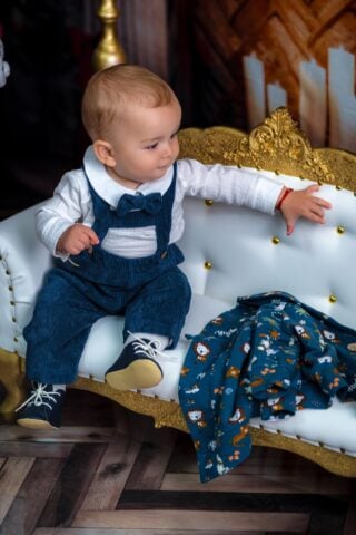 costum-cu-salopeta-botez-raiat-si-imprimeu-BMIHAI369-(11)