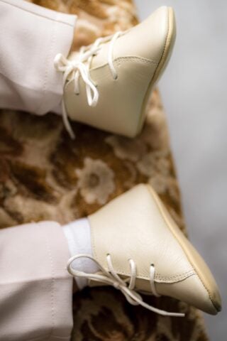 Pantof botez piele naturală - crem