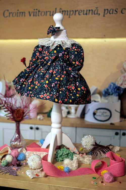 Rochiță Thea - bleumarin cu imprimeu floral - imagine 5