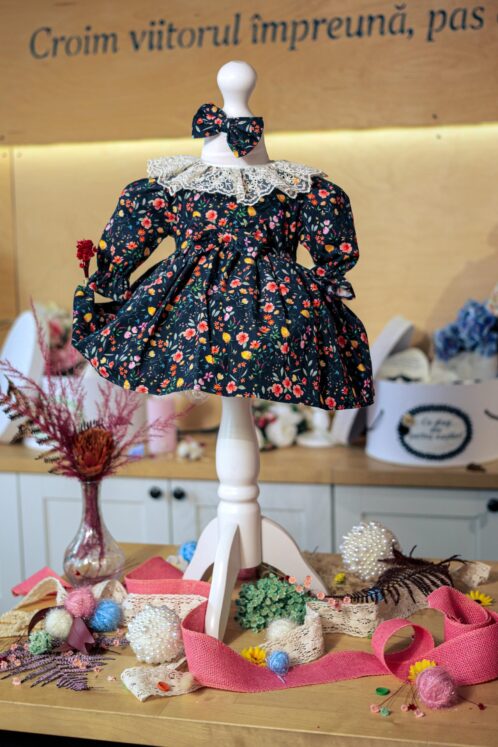 Rochiță Thea - bleumarin cu imprimeu floral - imagine 4