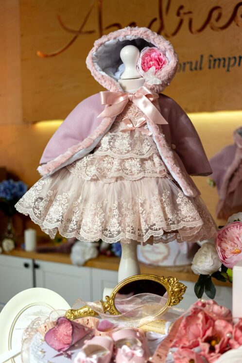 Set complet botez (trusou) - Claire și Capă roz vintage - imagine 9