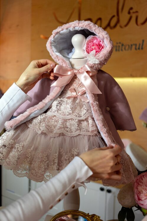 Set complet botez (trusou) - Claire și Capă roz vintage - imagine 10