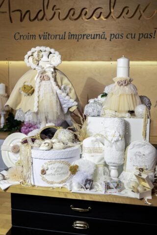 Set complet botez (trusou) - Cozette cu capă Floare