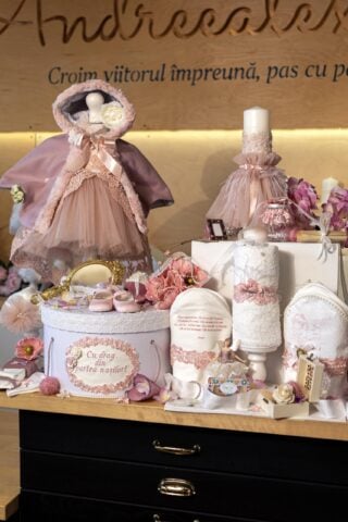 Set complet botez (trusou) - Margueritte și Capă roz vintage