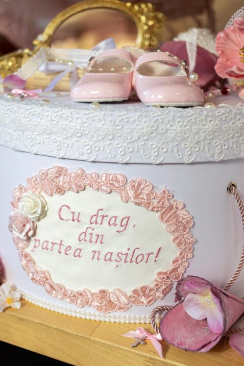 Set complet botez (trusou) - Margueritte și Capă roz vintage - imagine 7