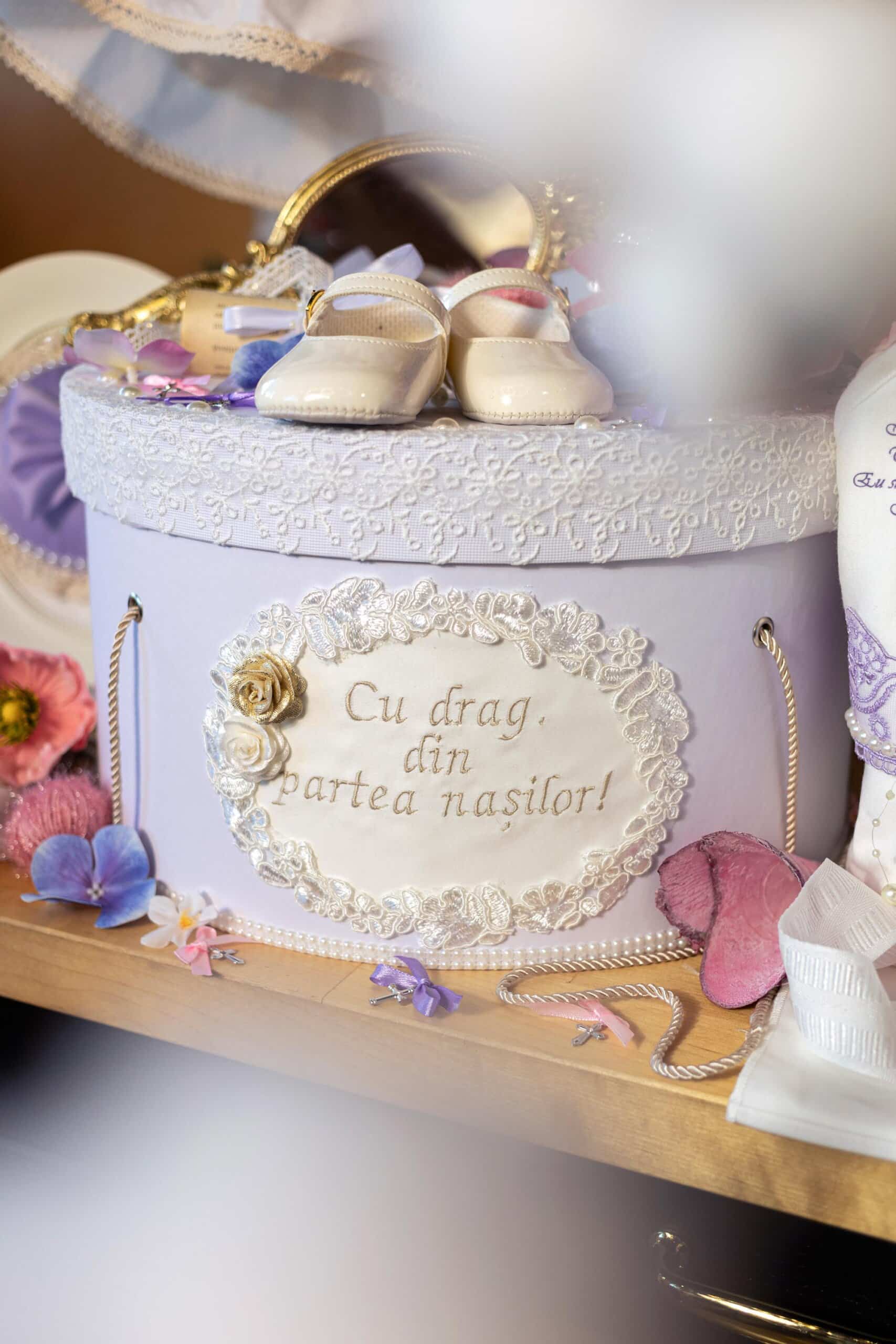 Set complet botez (trusou) - Sofia - lila - mânecă lungă 4 Set complet botez (trusou) - Sofia - lila - mânecă lungă - imagine 4