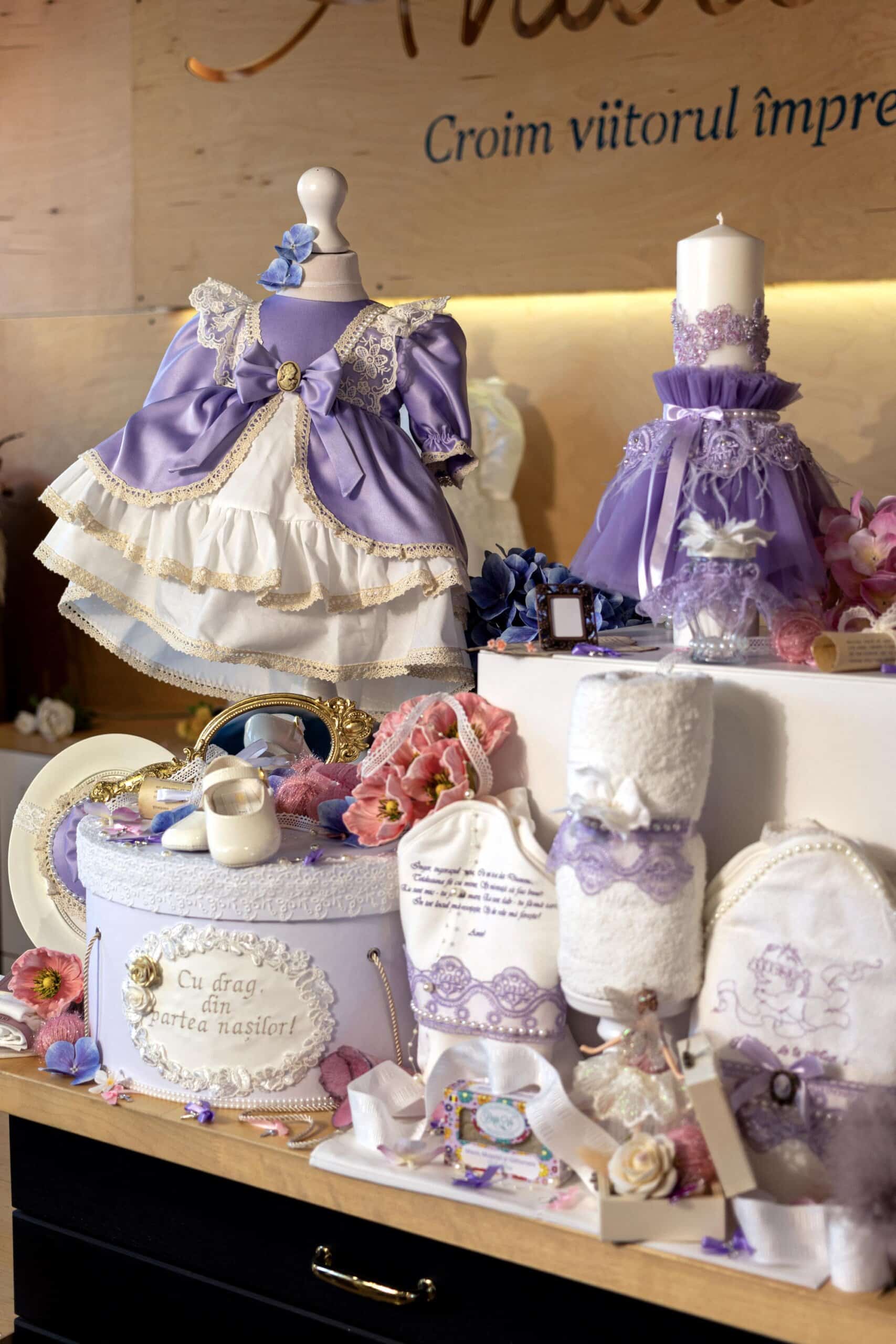 Set complet botez (trusou) - Sofia - lila - mânecă lungă 1 Set complet botez (trusou) - Sofia - lila - mânecă lungă