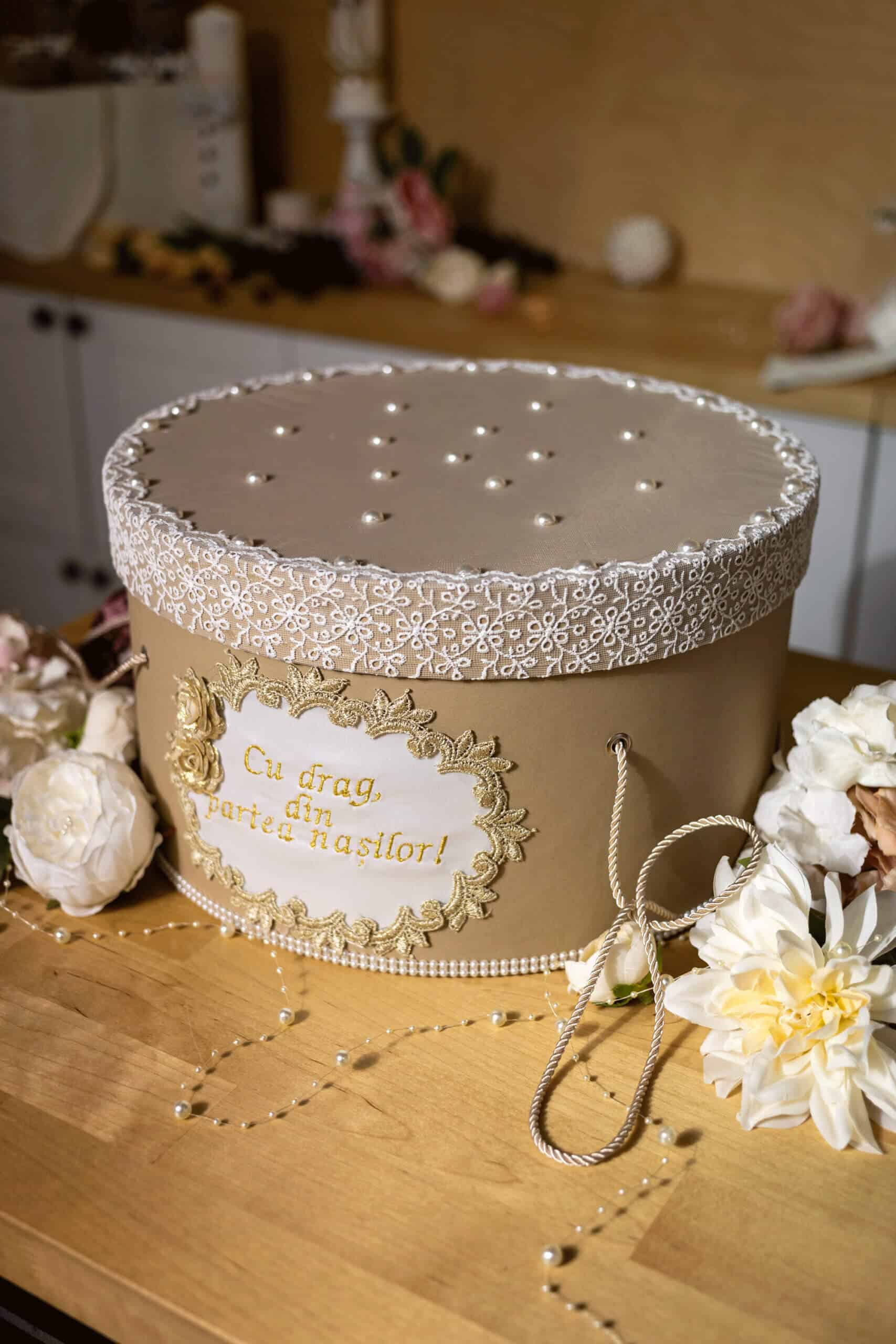 Cufăr botez - șampanie 1 Cufăr botez - șampanie