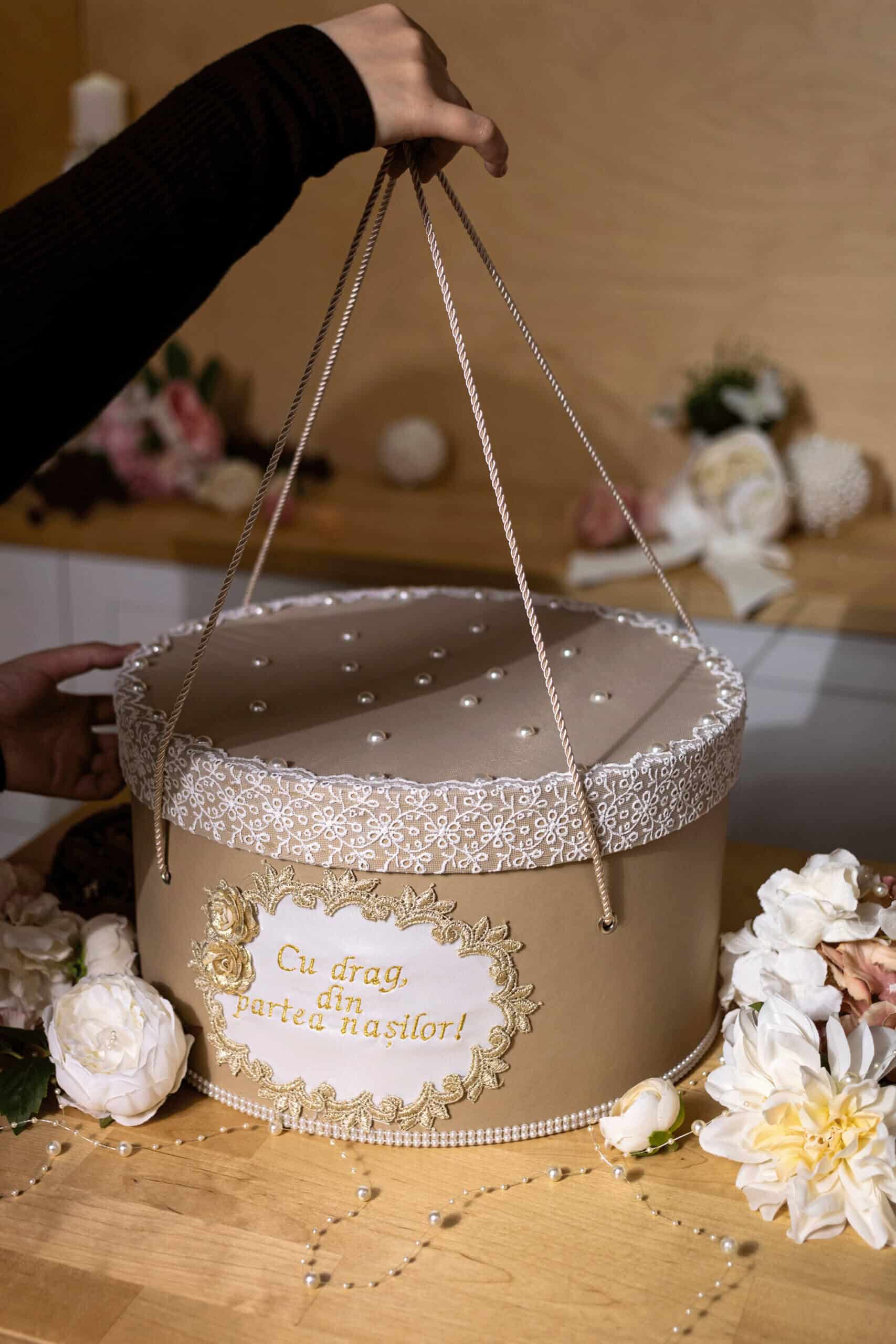 Cufăr botez - șampanie 3 Cufăr botez - șampanie - imagine 3