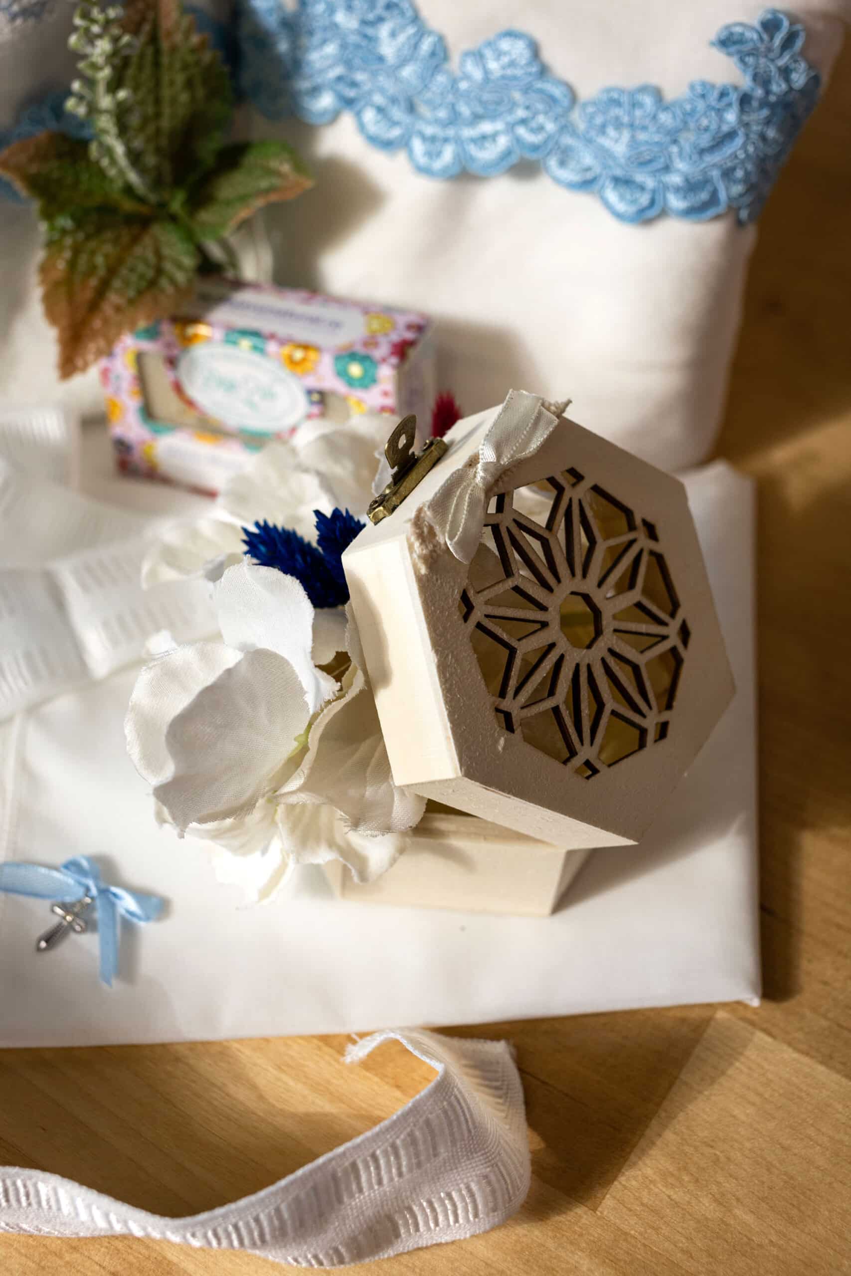 Set complet botez (trusou) - Romeo și Jachetă William 13 Set complet botez (trusou) - Romeo și Jachetă William - imagine 13