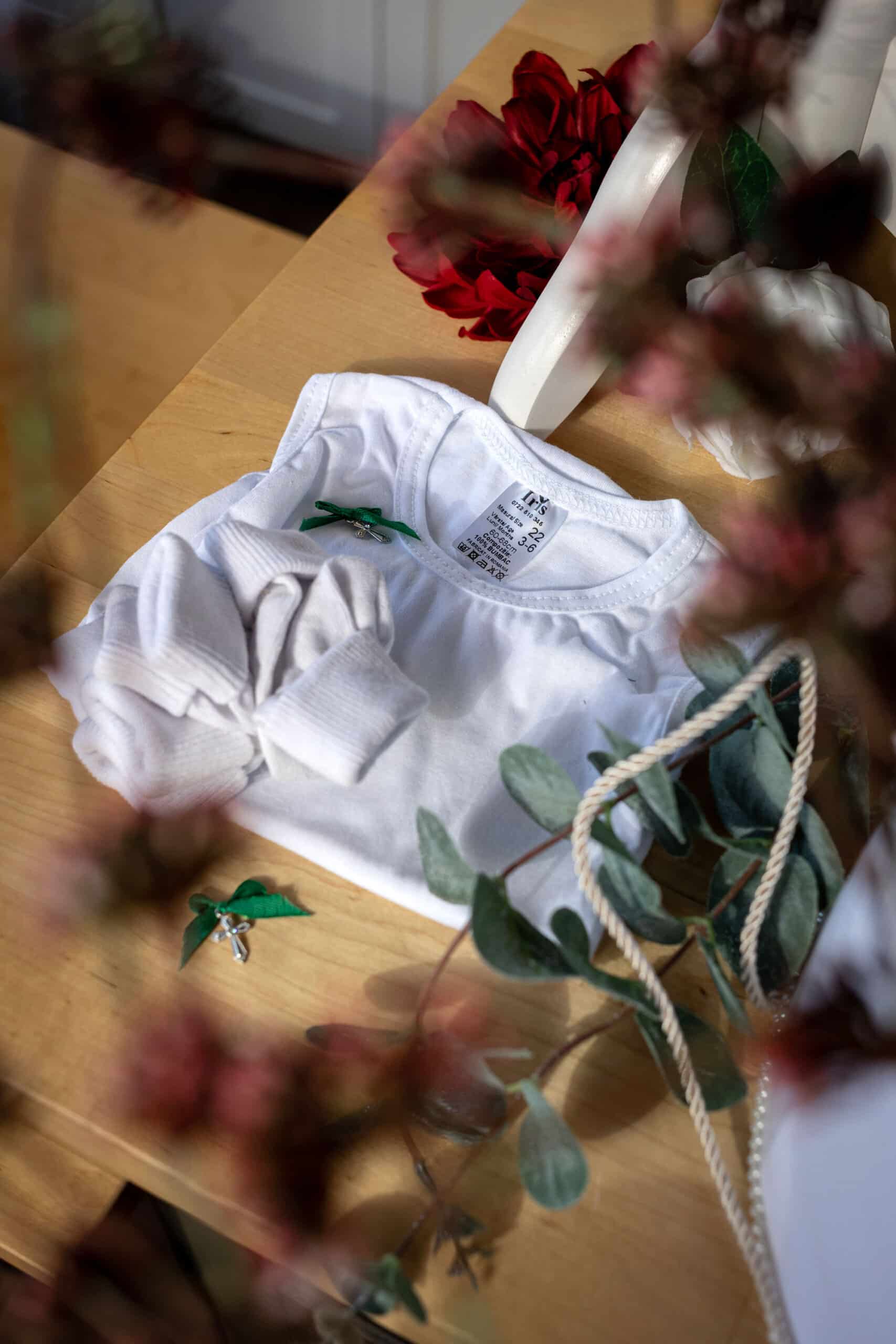 Set complet botez (trusou) - Oscar - roșu 15 Set complet botez (trusou) - Oscar - roșu - imagine 15