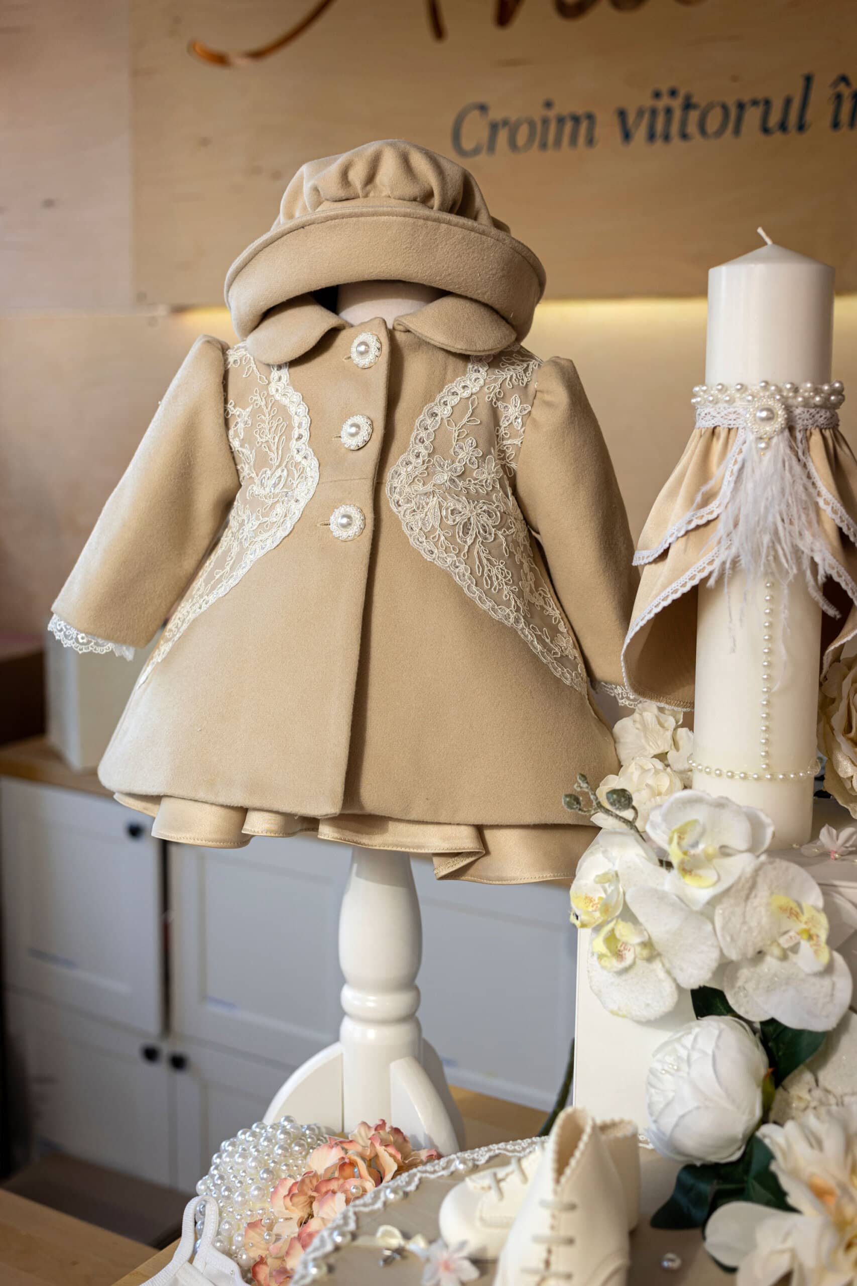 Set complet botez (trusou) - Clarissa - bej 6 Set complet botez (trusou) - Clarissa - bej - imagine 6