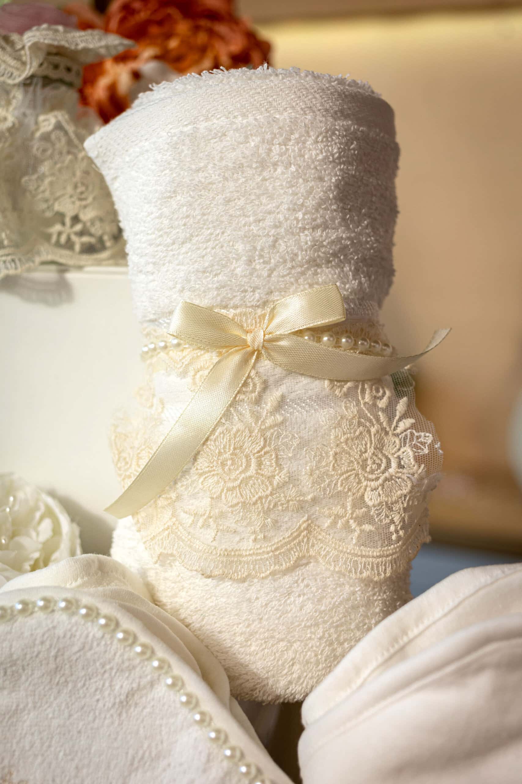 Set complet botez (trusou) - Clarissa - bej 11 Set complet botez (trusou) - Clarissa - bej - imagine 11