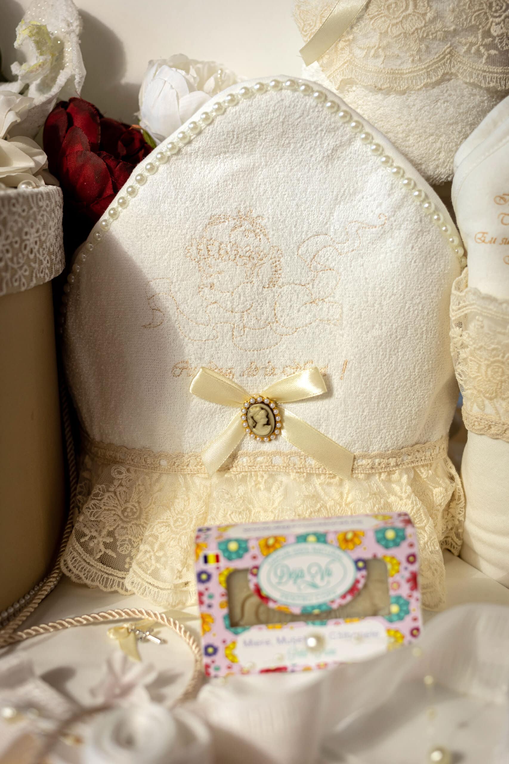 Set complet botez (trusou) - Clarissa - bej 12 Set complet botez (trusou) - Clarissa - bej - imagine 12