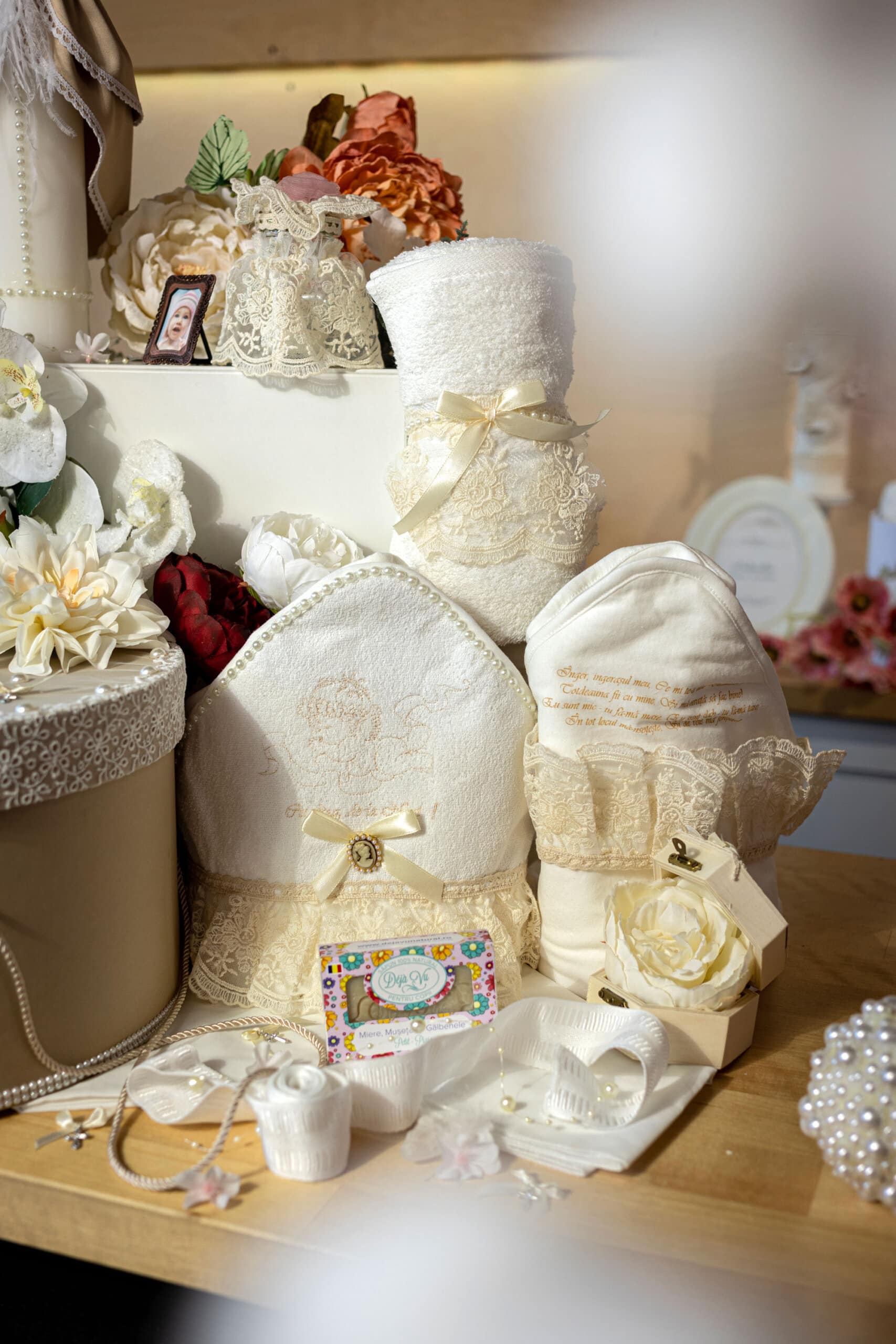 Set complet botez (trusou) - Clarissa - bej 4 Set complet botez (trusou) - Clarissa - bej - imagine 4