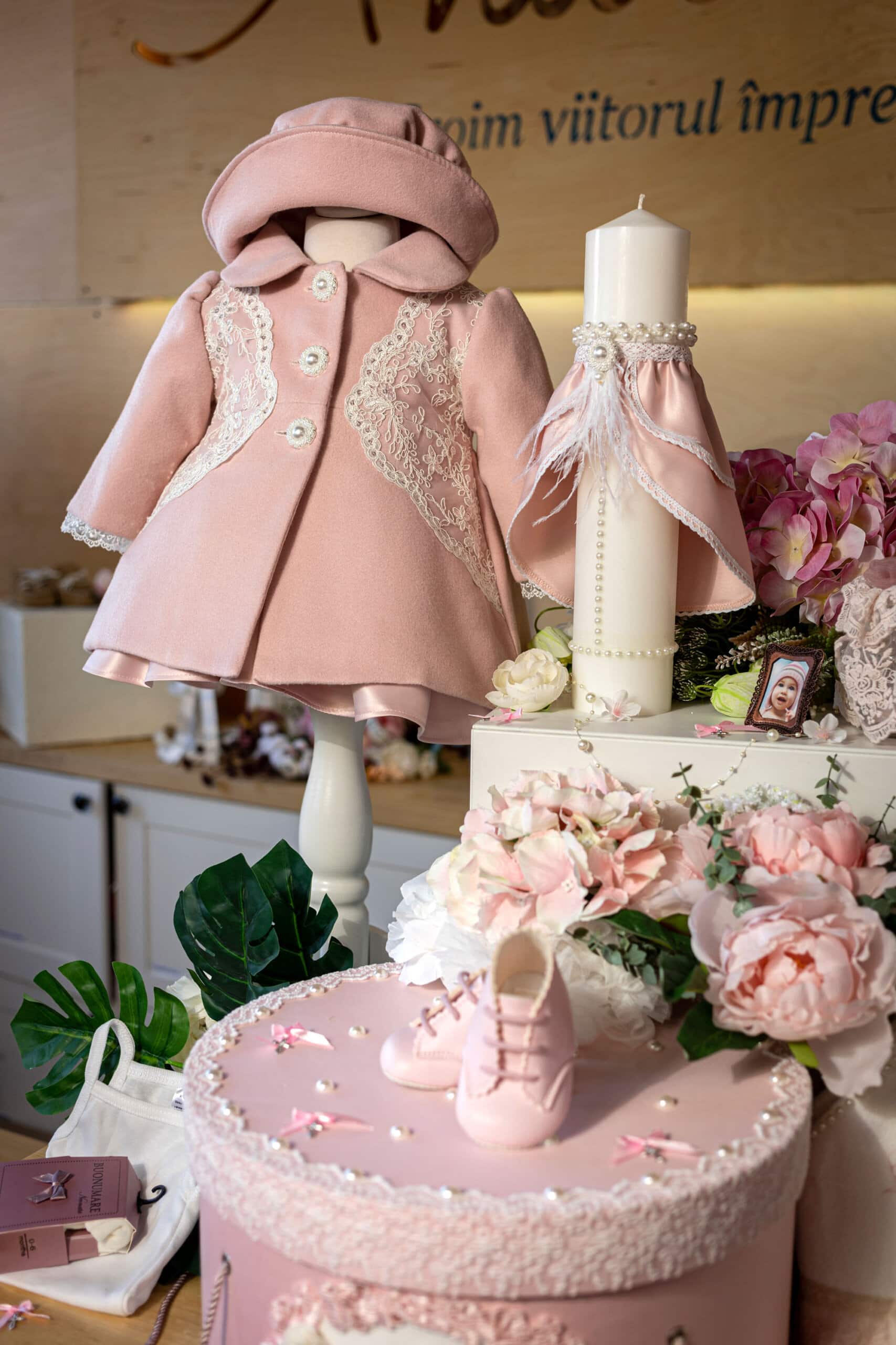 Set complet botez (trusou) - Clarissa - roz 3 Set complet botez (trusou) - Clarissa - roz - imagine 3