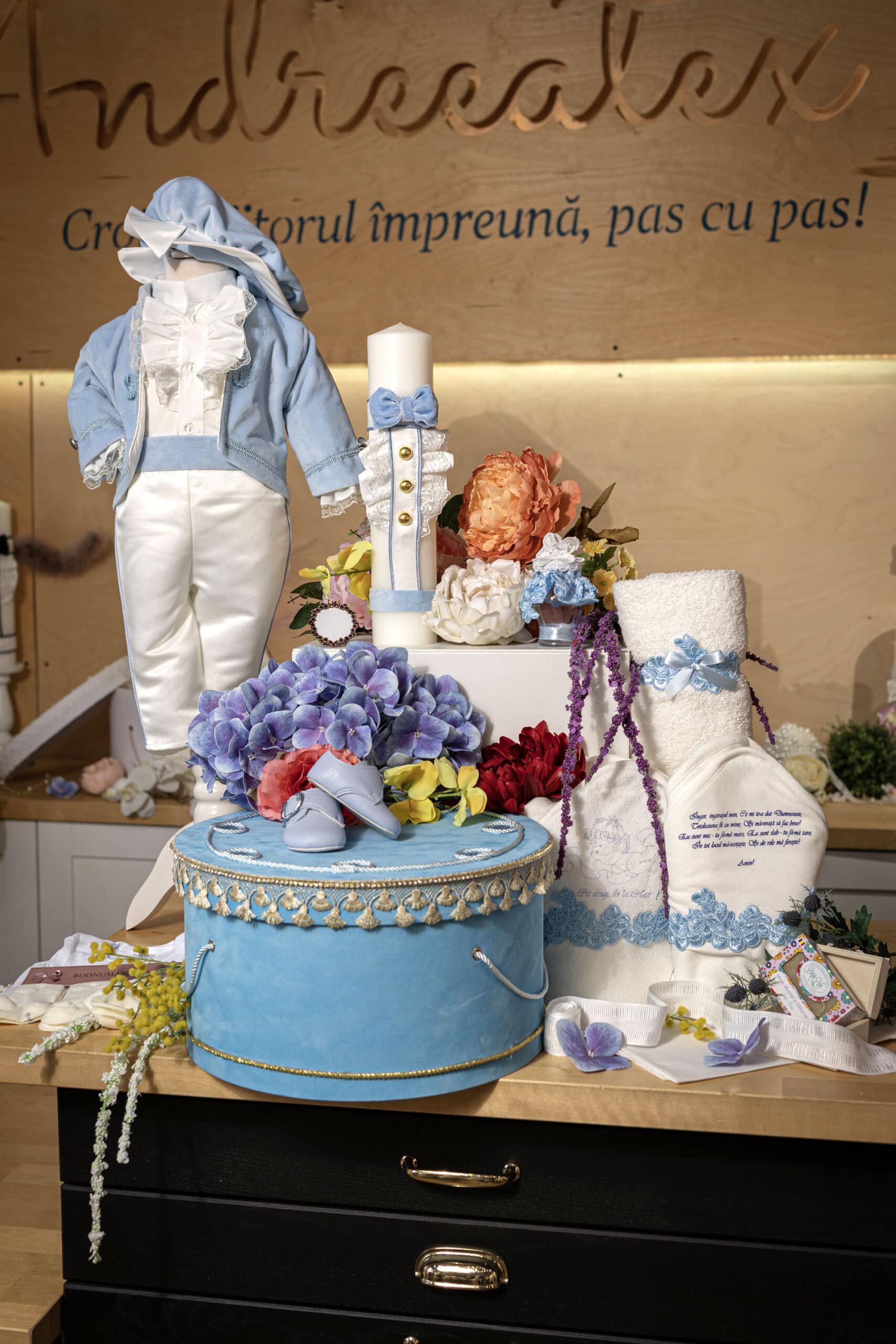 Set complet botez (trusou) - Micul Prinț - catifea - bleu 2 Set complet botez (trusou) - Micul Prinț - catifea - bleu - imagine 2