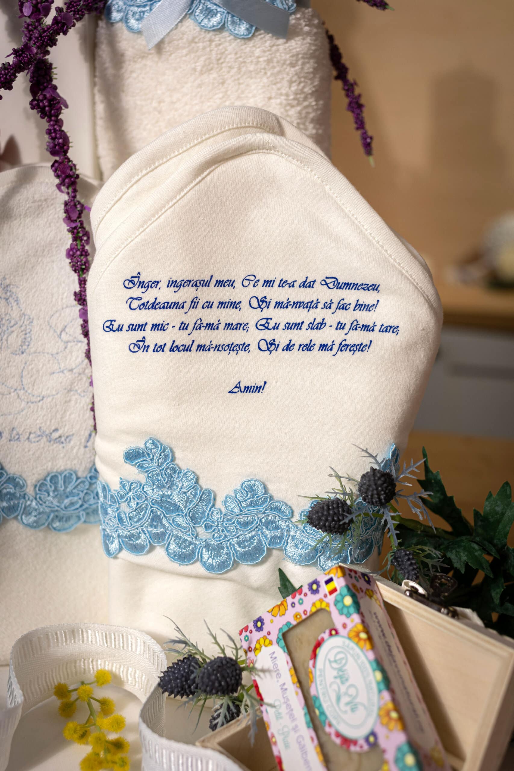 Set complet botez (trusou) - Micul Prinț - catifea - bleu 14 Set complet botez (trusou) - Micul Prinț - catifea - bleu - imagine 14