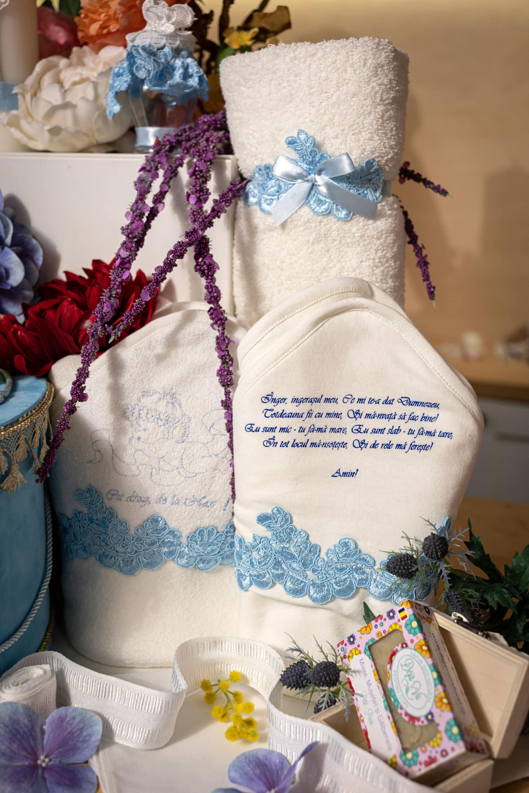 Set complet botez (trusou) - Micul Prinț - catifea - bleu 12 Set complet botez (trusou) - Micul Prinț - catifea - bleu - imagine 12